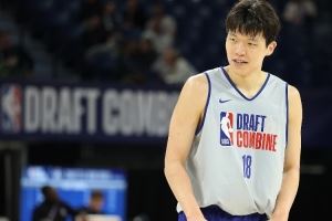 周琦：我很看好杨瀚森在NBA的选秀前景 最终的顺位排名会非常好