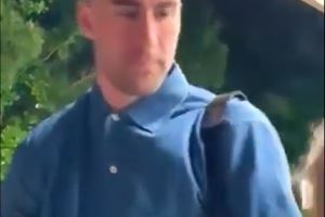 被球迷问到是否会留在尤文，弗拉霍维奇：这个问题不该问我