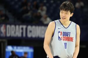 ：老鹰队计划试训杨瀚森 他们有首轮13号&22号签！